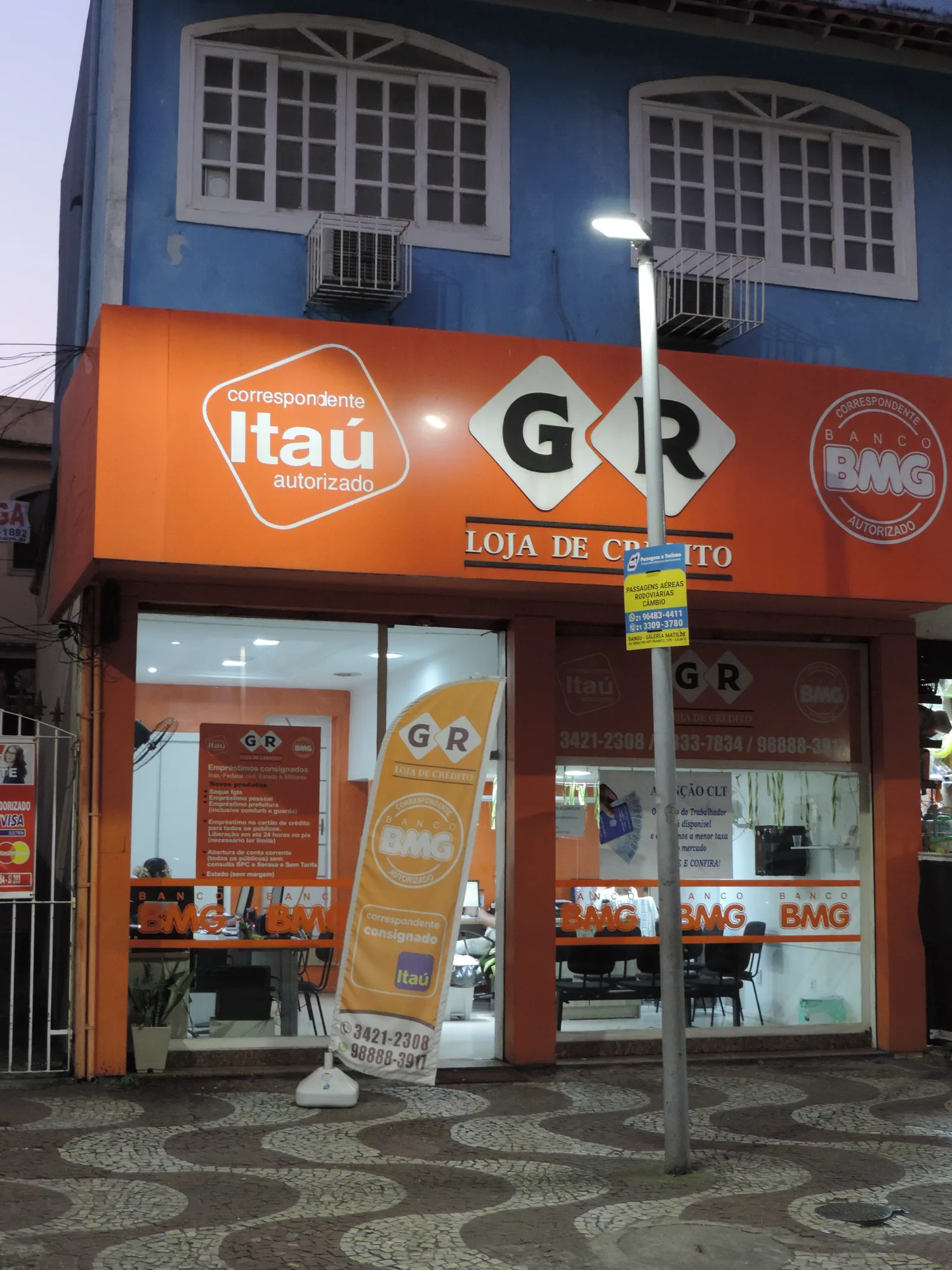 Loja de crédito consignado do Grupo Real em Bangu, Rio de Janeiro